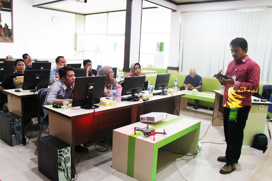 pelatihan pilot drone