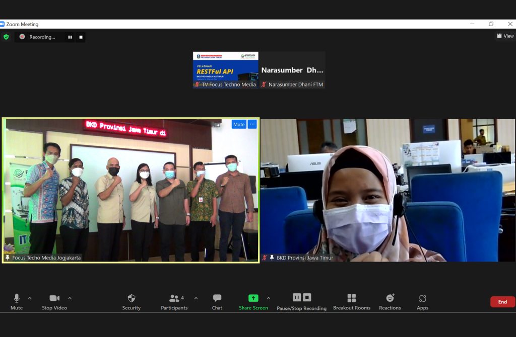 pelatihan web programming restful api