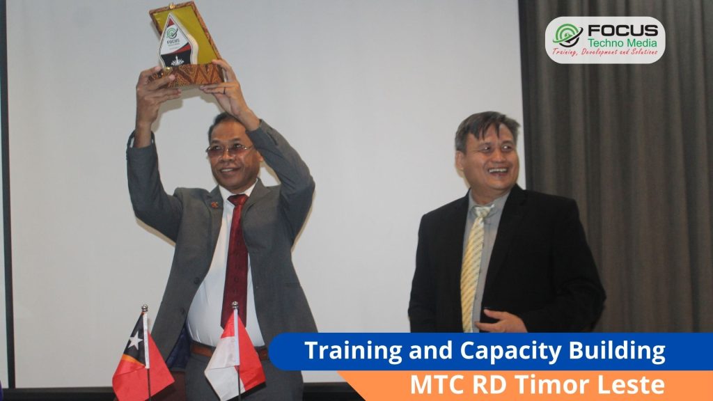 pelatihan dan capacity building